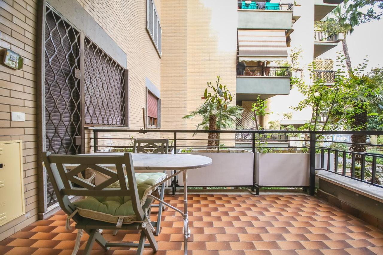 The Voice Of The Moon Apartment Rome Exterior photo