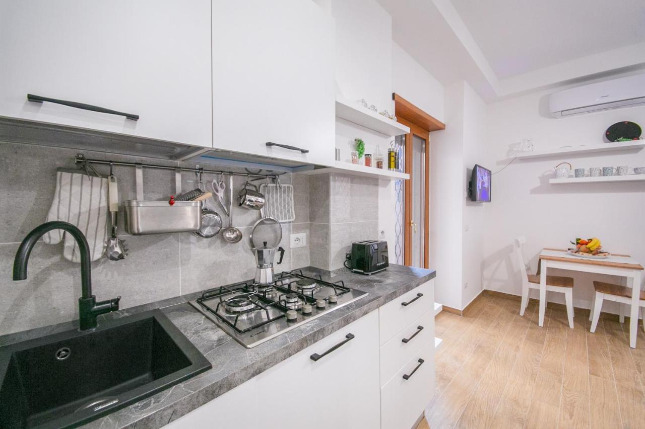 The Voice Of The Moon Apartment Rome Exterior photo