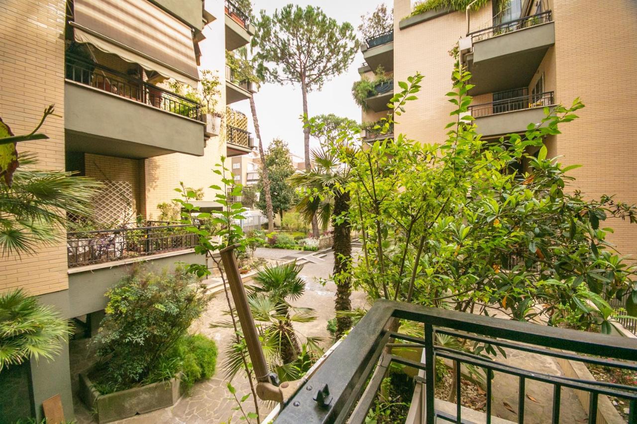 The Voice Of The Moon Apartment Rome Exterior photo